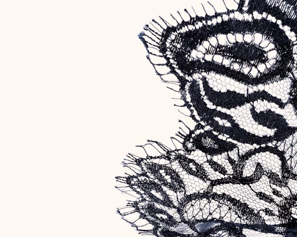 Dentelle de Calais-Caudry® bleu nuit lingerie Gaïanne fabriquée en France