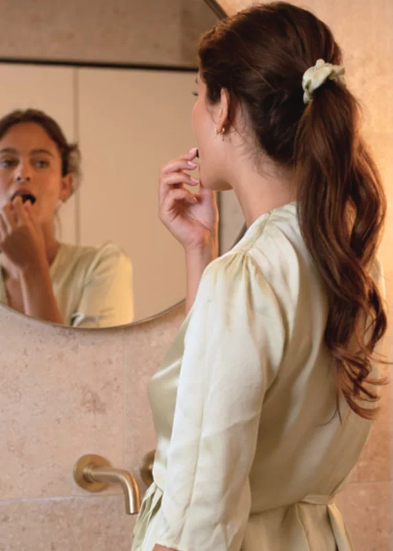 chouchou en soie vert fabriqué en france