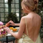 nuisette femme en soie dos nu vert amande